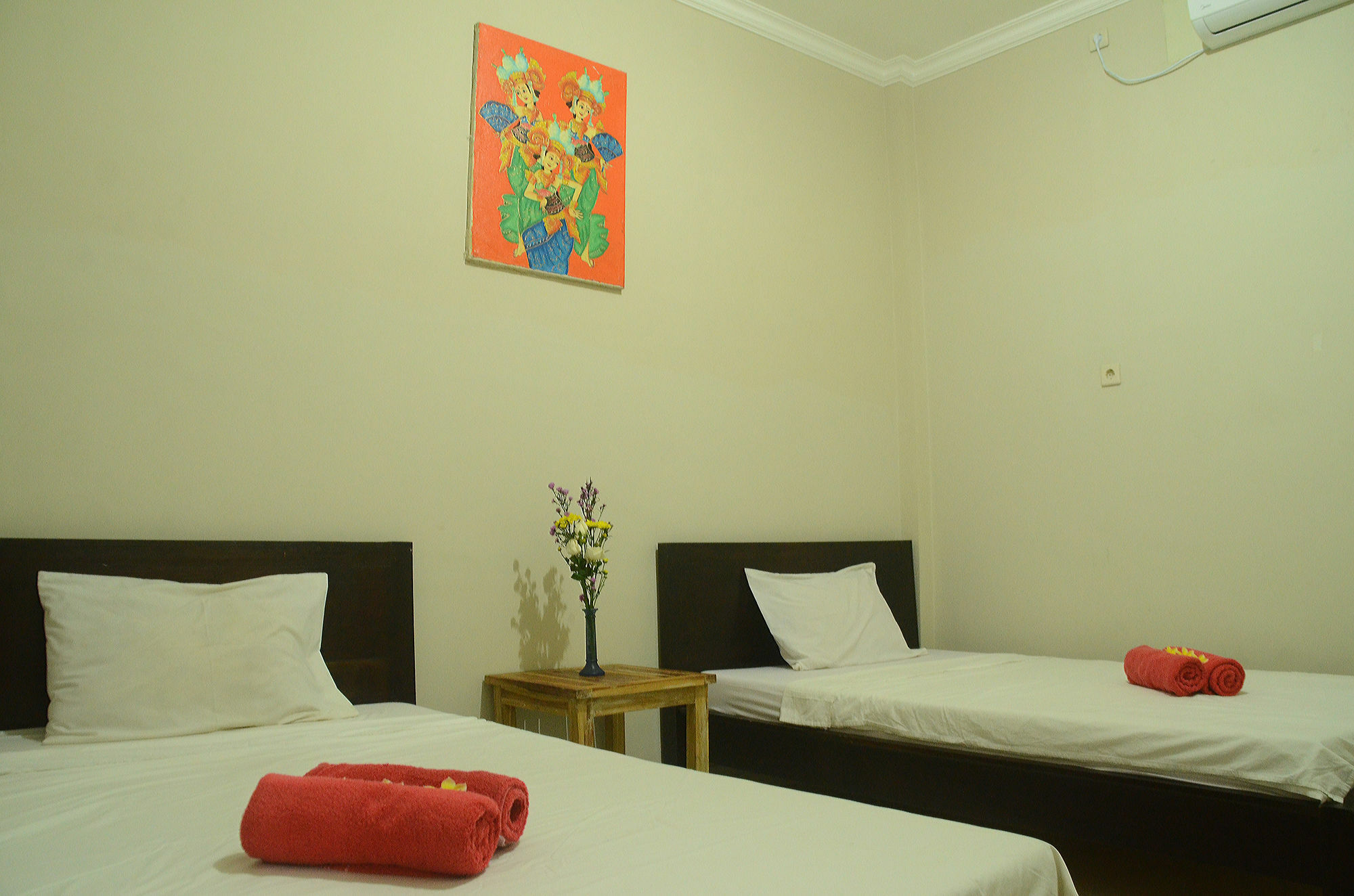 Budget Door Legian Inn Kuta  Ngoại thất bức ảnh