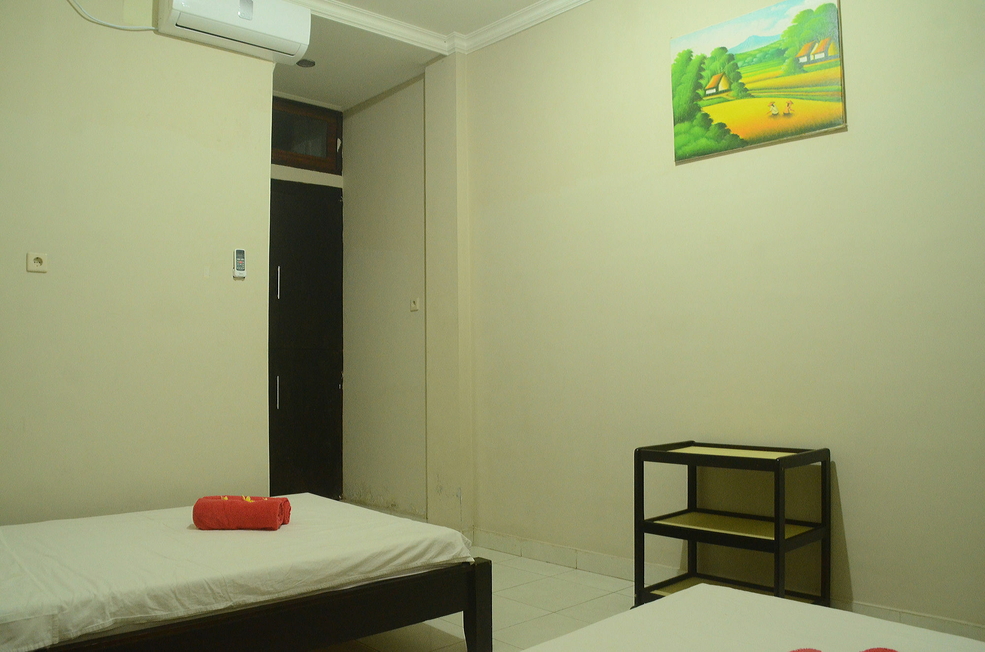 Budget Door Legian Inn Kuta  Ngoại thất bức ảnh